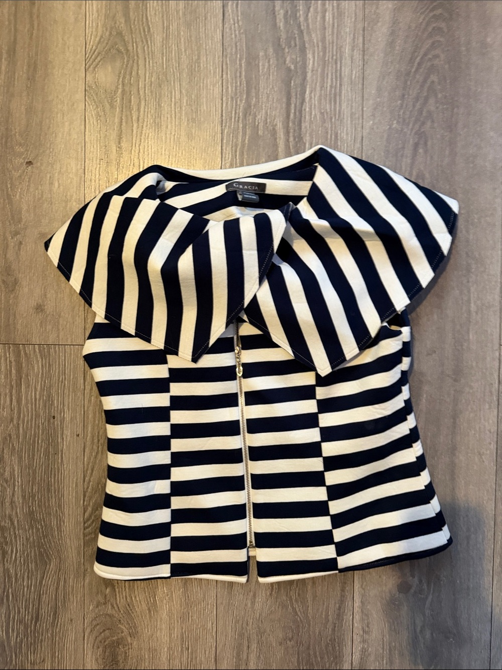 Gracia Black and White Striped Collared Zip-Front Camisole